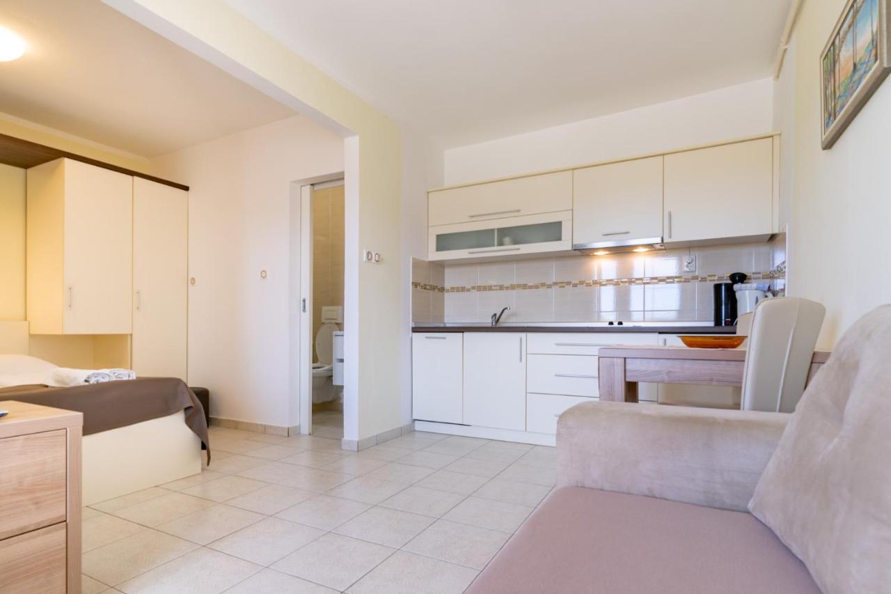 Apartments Stare Brajde Lopar Luaran gambar